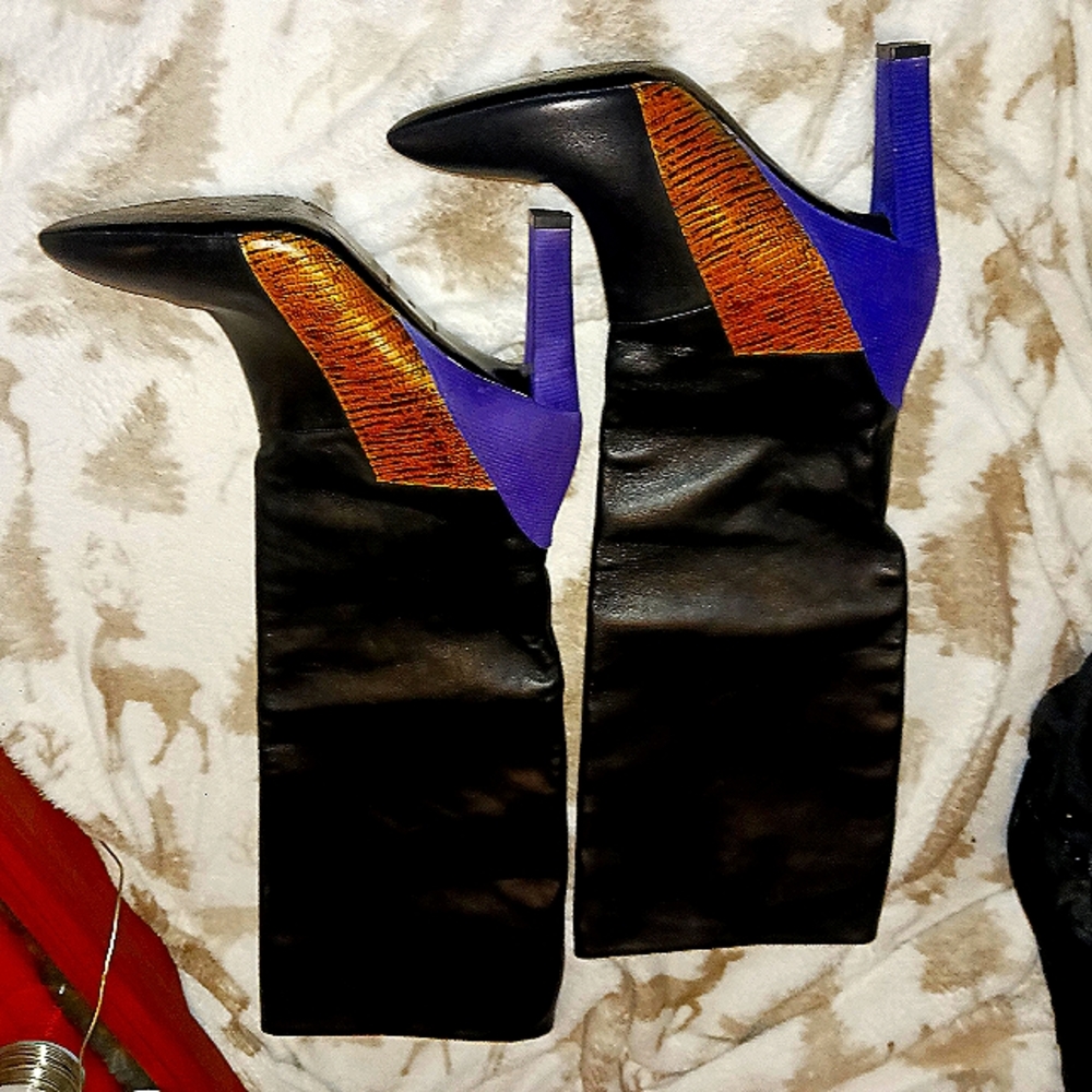 Balenciaga boots black /purple/crocodile skin?